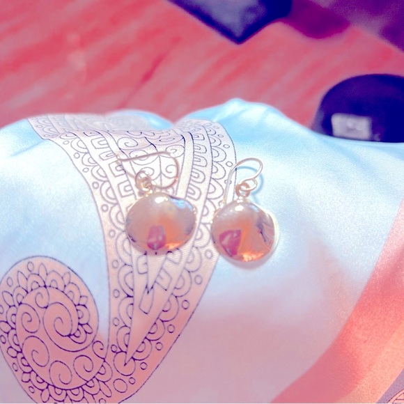 Clam Shell Earrings. - Picture 4 of 5